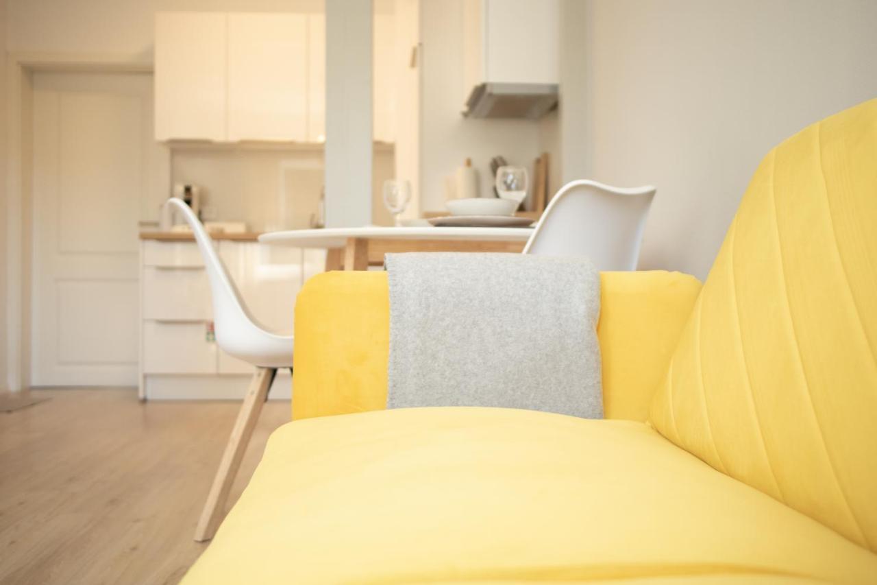 Loewe Apartment Gelb Tiengen Altstadt วัลด์ชุท-ทีนเงน ภายนอก รูปภาพ